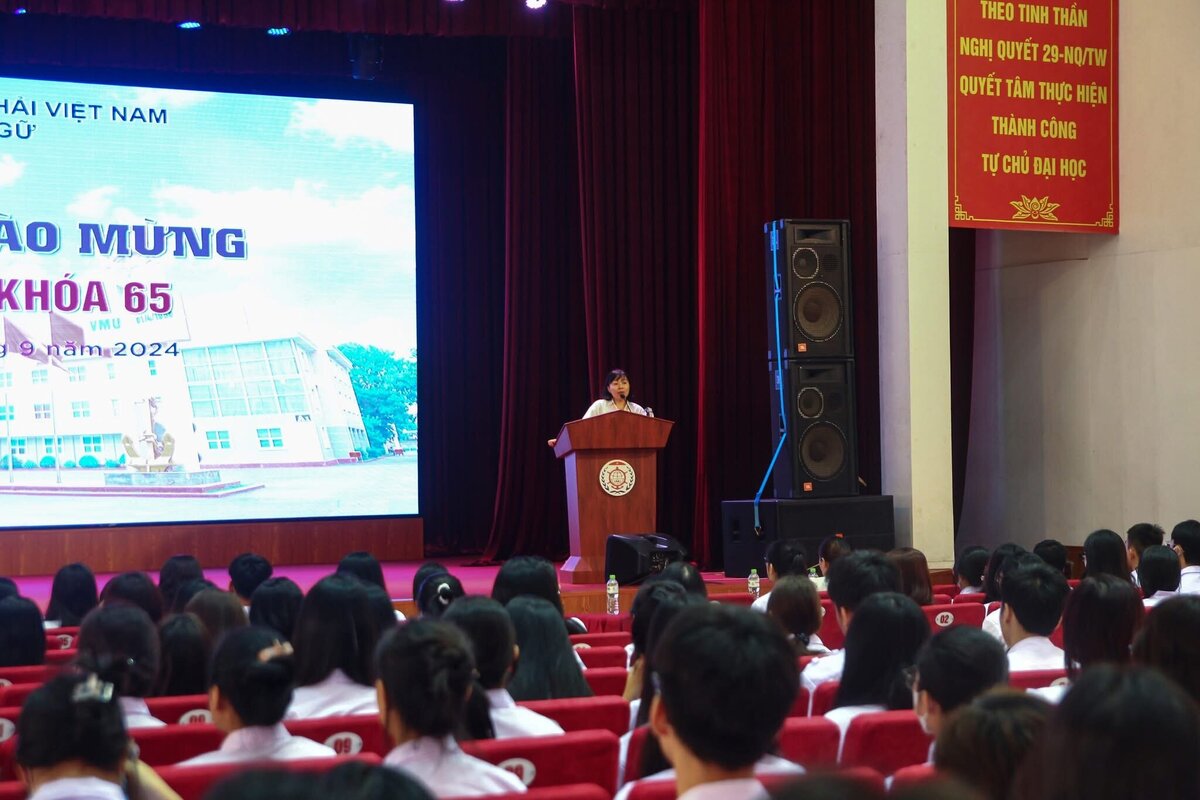 Buổi gặp mặt với sinh viên K65 trong tuần Sinh hoạt công dân