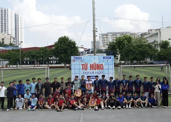 Giải bóng Tứ hùng Ngoại ngữ Championship 2025