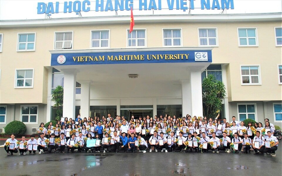 Hội nghị tổng kết phong trào Sinh viên 5 tốt và biểu dương Sinh viên 5 tốt cấp trường năm học 2021 - 2022
