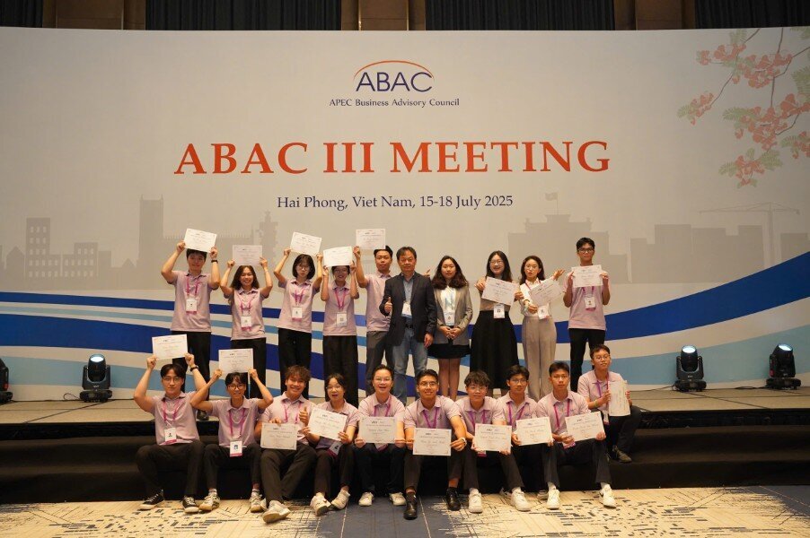 Kỳ họp lần thứ 3 của Hội đồng Tư vấn Kinh doanh APEC (ABAC III)