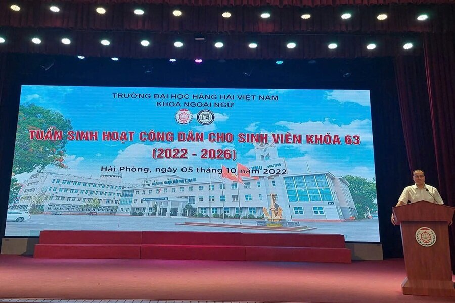 Tuần sinh hoạt công dân cho tân sinh viên K63